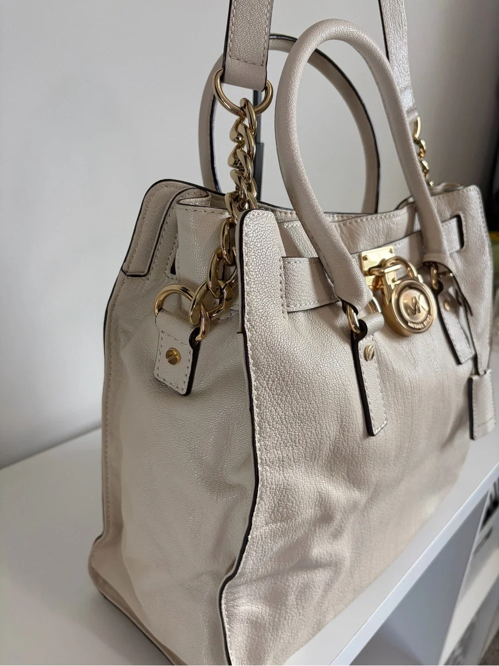 Michael Kors Hamilton Large Leather Tote in Vanilla with Gold-Tone Hardware